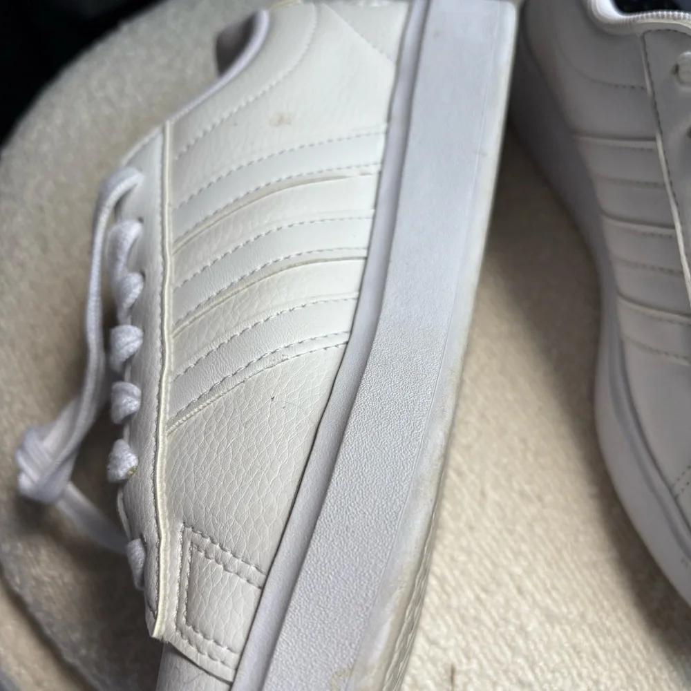 Adidas grand court 2.0 white sneakers size 6